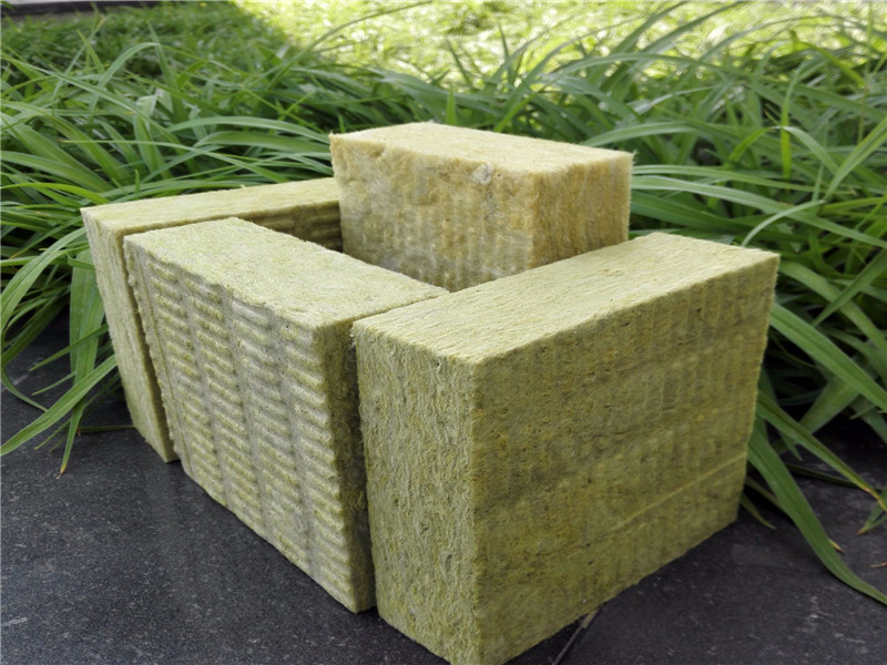 金屬巖棉板